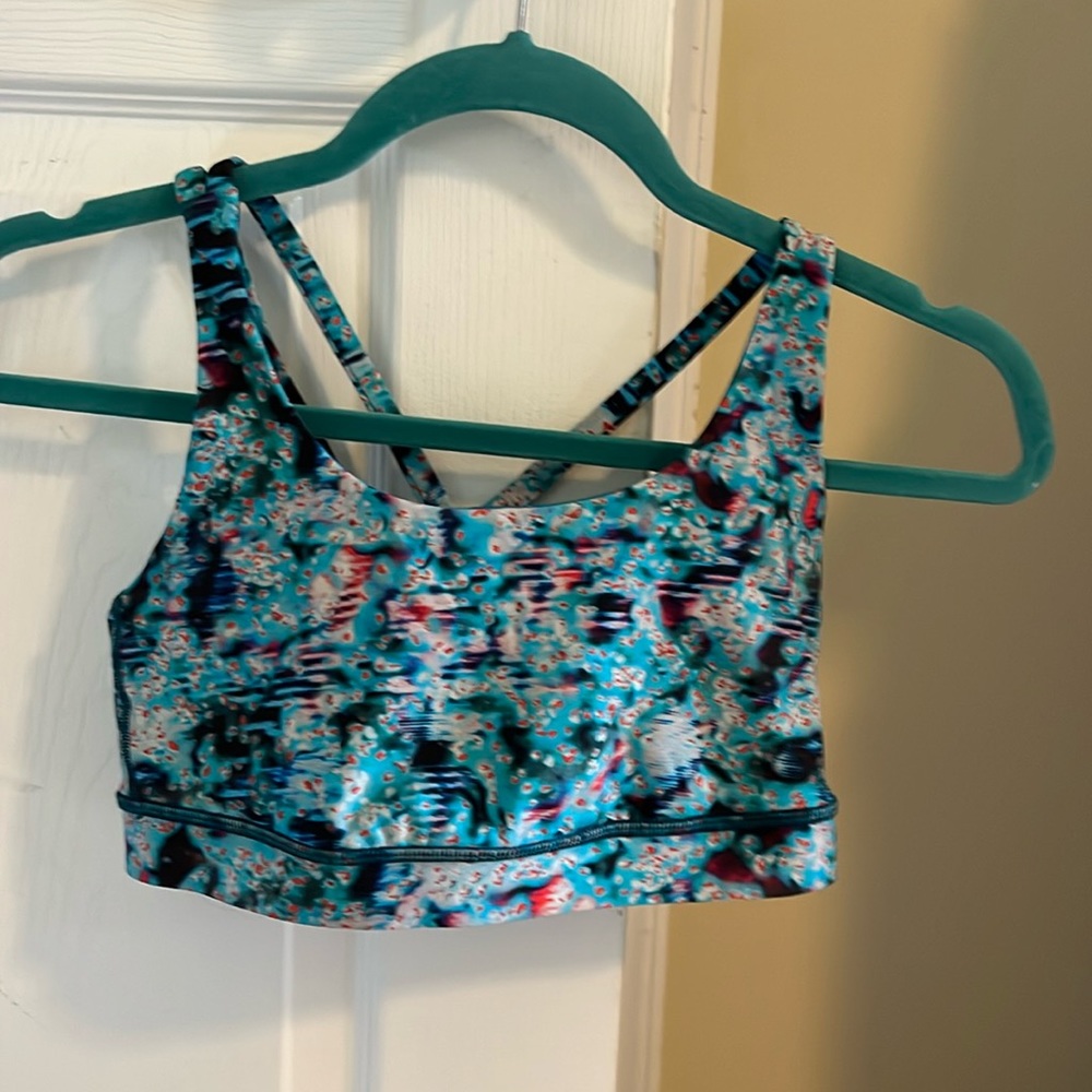 Lululemon sports bra